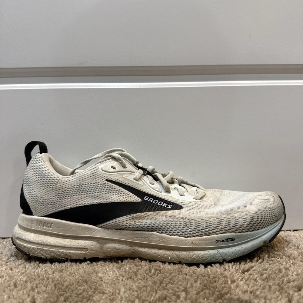 Brooks Trace 4 Shoes Mens Size 12 White Road Running Sneakers 1104521D452